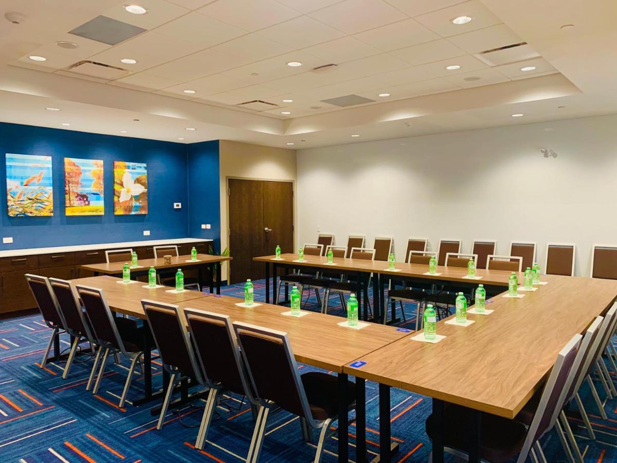 Hampton Inn By Hilton Port Hope Cobourg Esterno foto