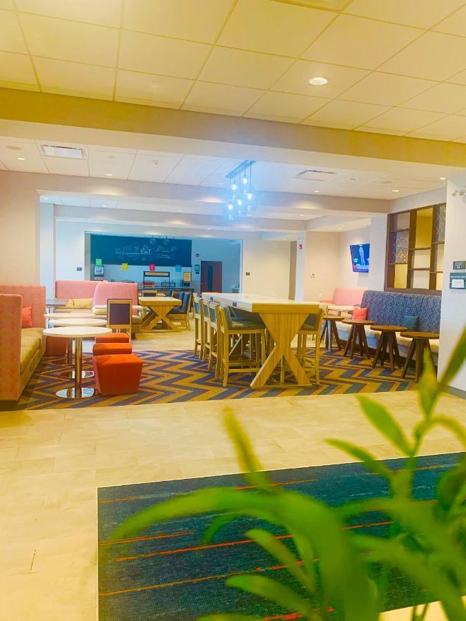 Hampton Inn By Hilton Port Hope Cobourg Esterno foto